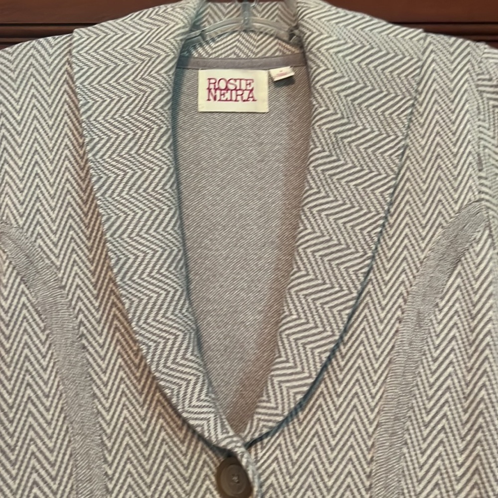 Knit jacket. - Picture 2 of 6